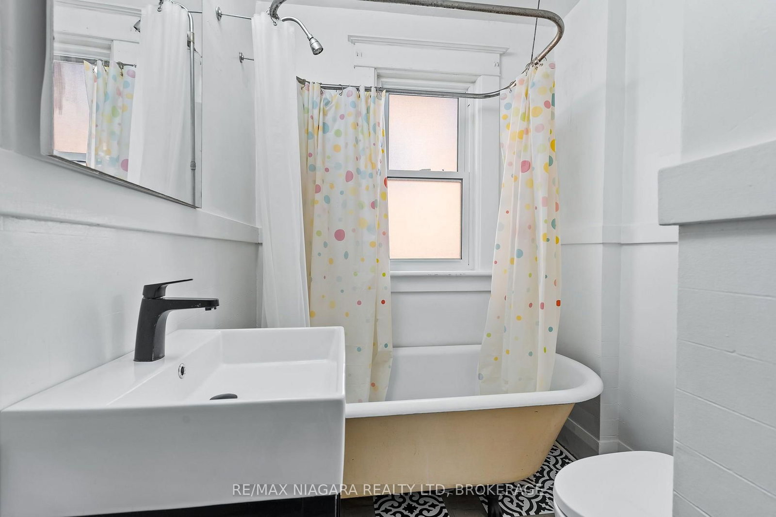 214 Kent Street • Port Colborne, ON photo 15