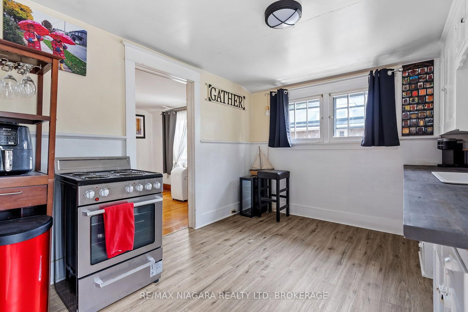 214 Kent Street • Port Colborne, ON photo 18