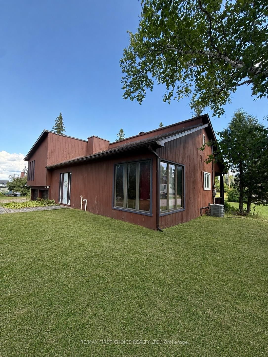 109-111 Hillcrest Road • Greenstone, ON photo 23