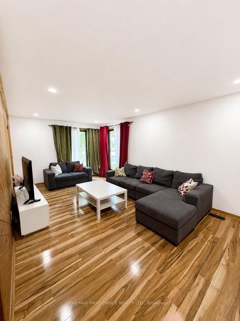 109-111 Hillcrest Road • Greenstone, ON photo 8