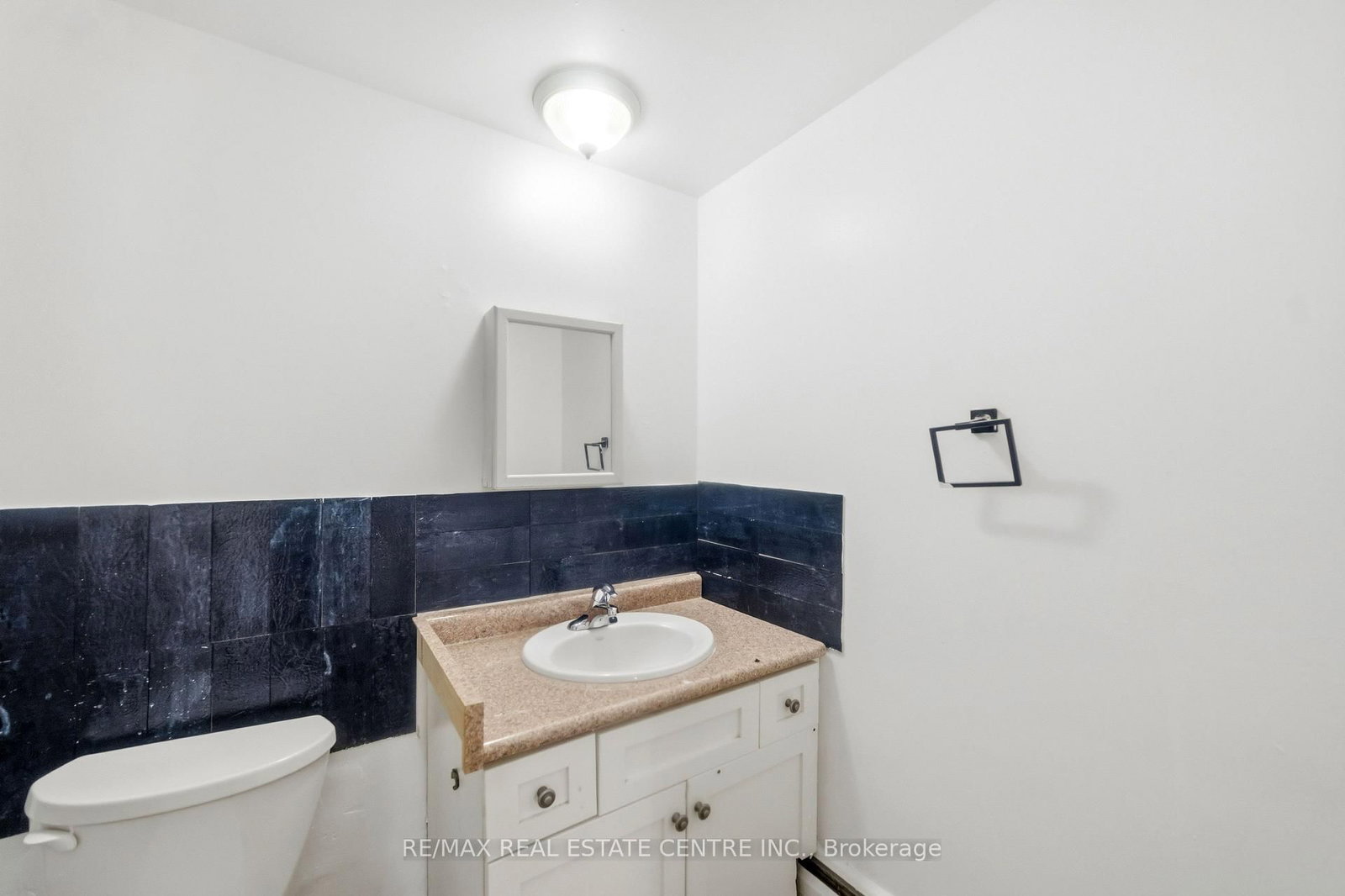 10-76 Borden Pkwy, Kitchener, view 20