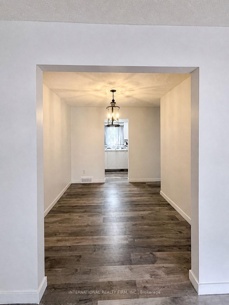 8 - 470 Second Street