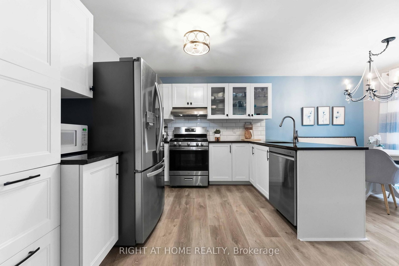 25 Waterton Crescent • Kanata, ON photo 13
