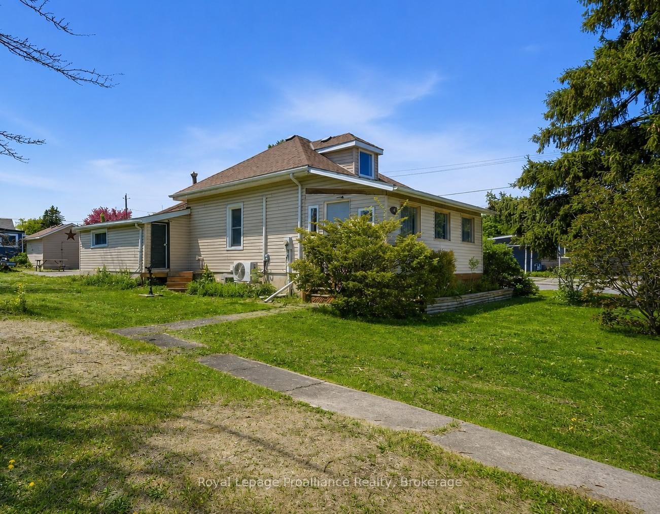 252 Sidney Street • Quinte West, ON photo 21