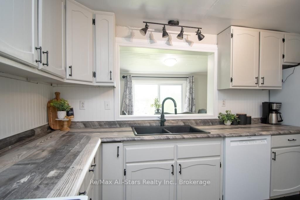 9 Riverside Drive • Kawartha Lakes, ON photo 19