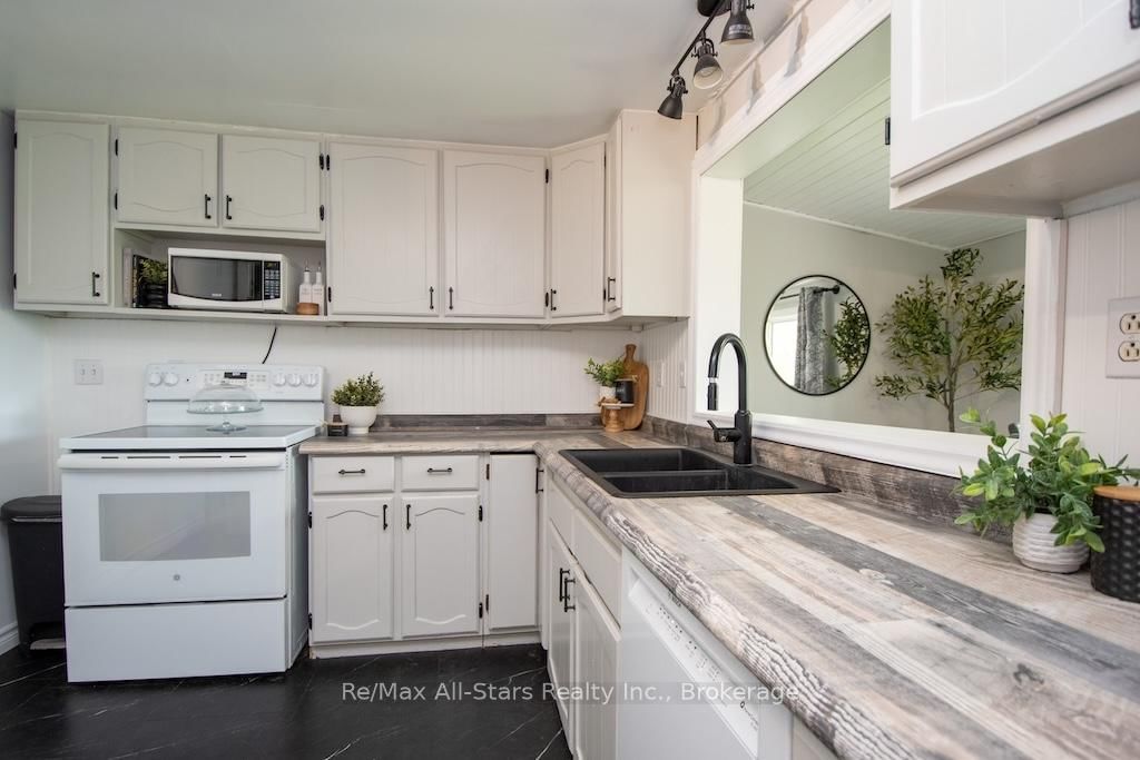 9 Riverside Drive • Kawartha Lakes, ON photo 20