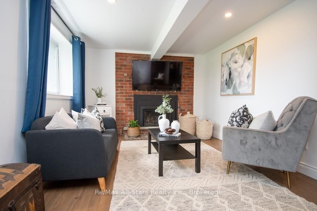 9 Riverside Drive • Kawartha Lakes, ON photo 5