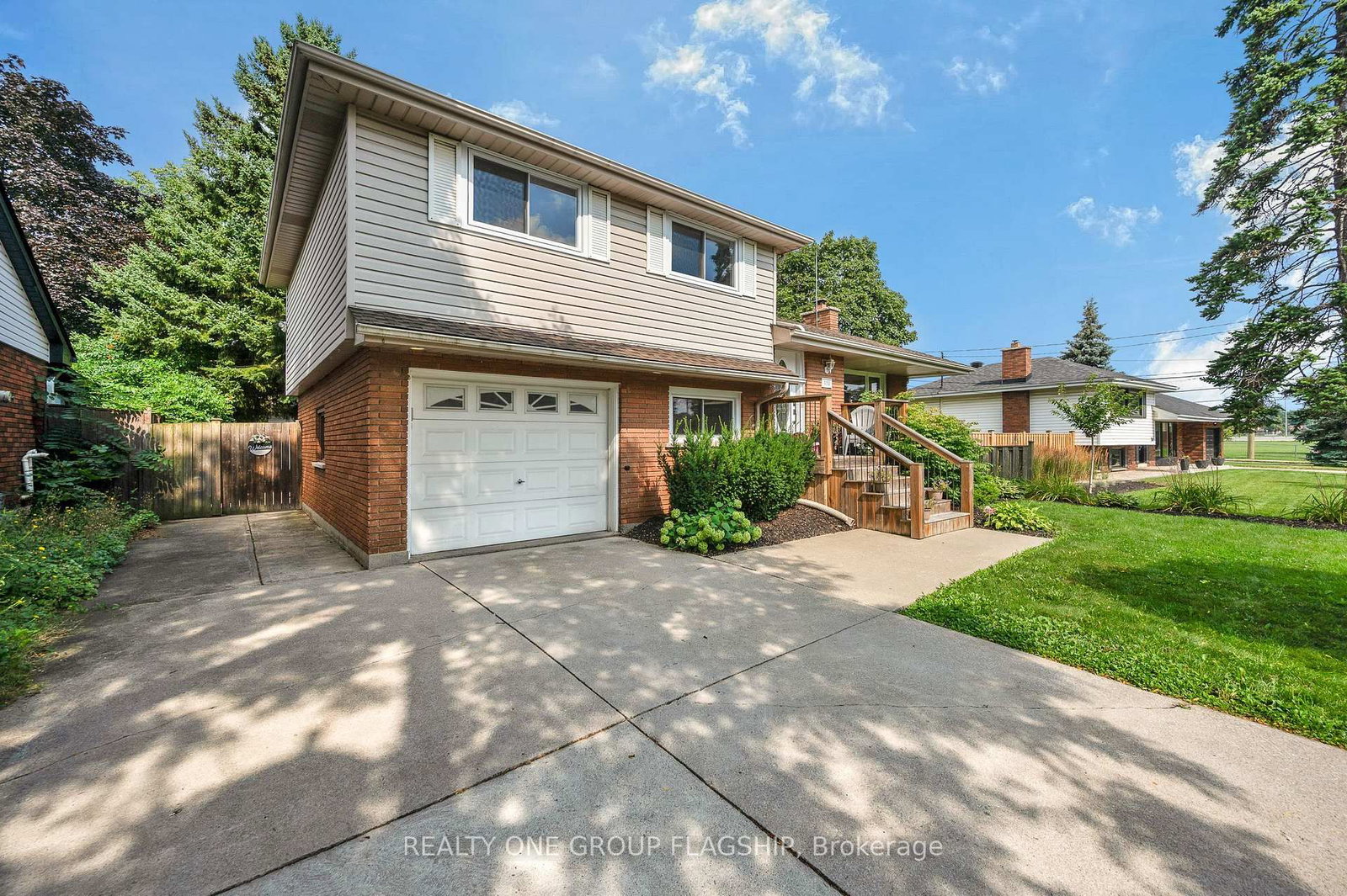 118 Princeton Drive • Hamilton, ON photo 3