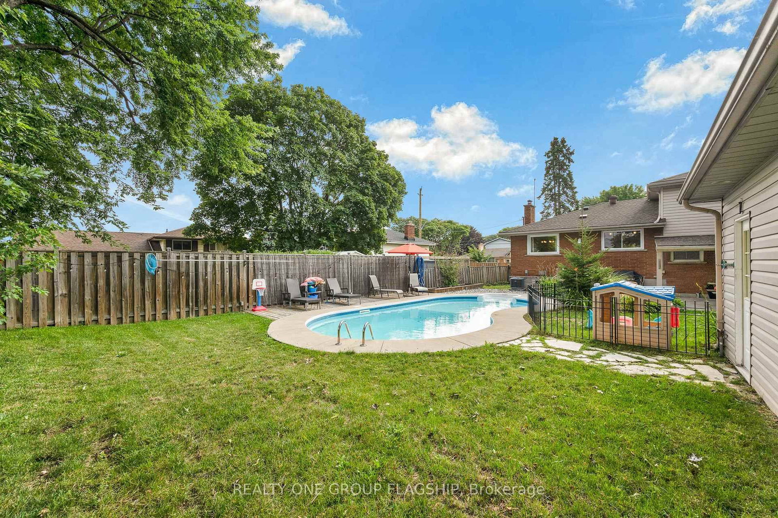 118 Princeton Drive • Hamilton, ON photo 38