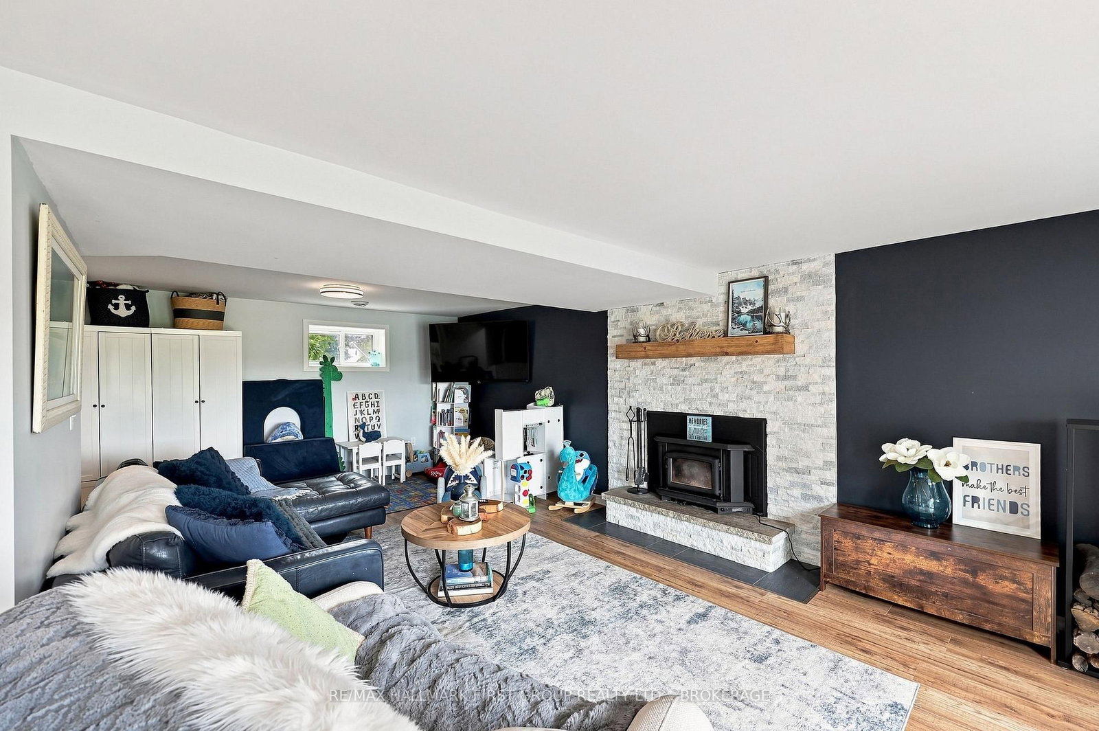 19 Sunset Lane • Kingston, ON photo 37