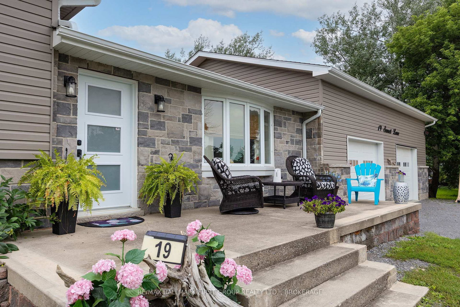 19 Sunset Lane • Kingston, ON photo 4