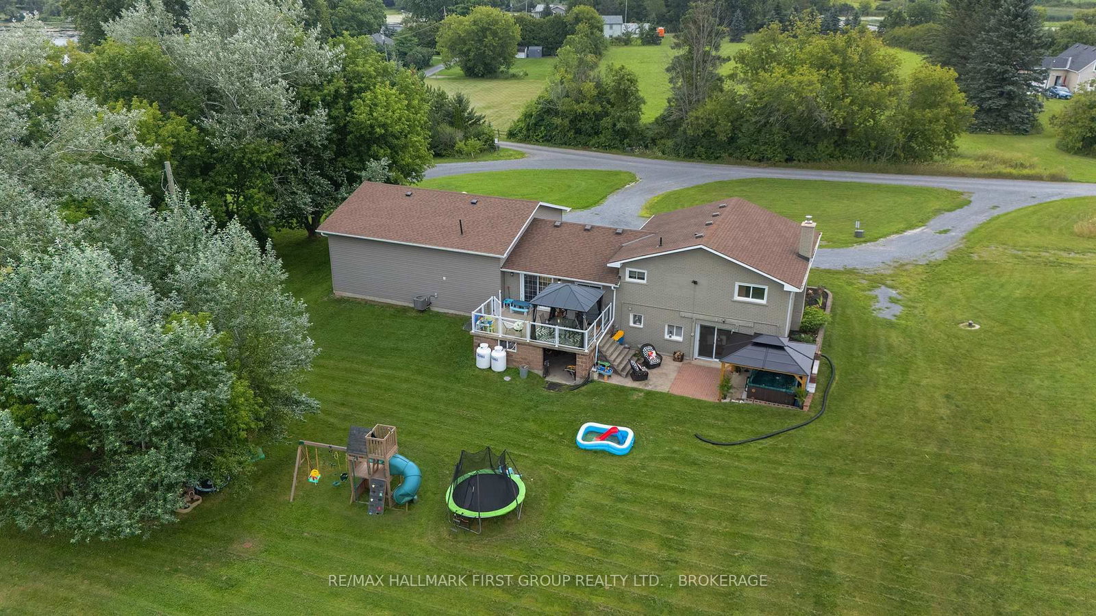 19 Sunset Lane • Kingston, ON photo 48