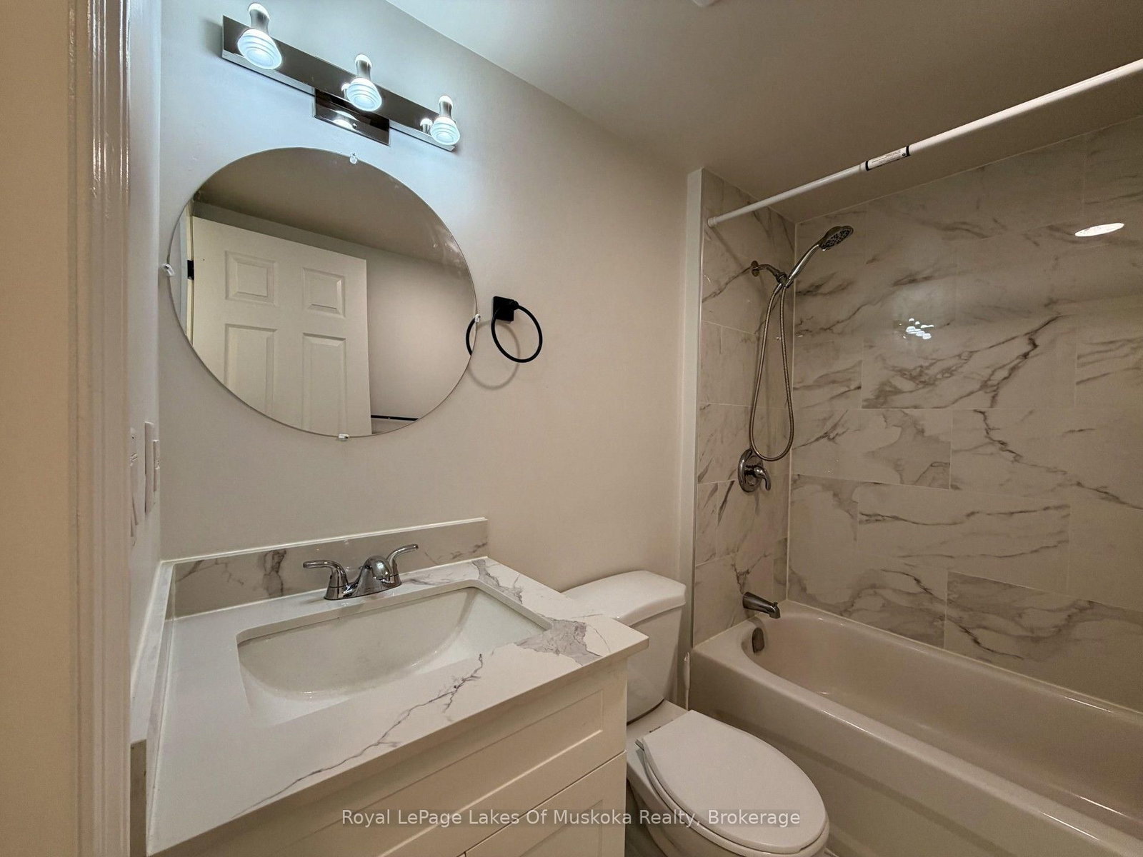 7826 Lake Joseph Road • #Unit 2 • Muskoka Lakes, ON photo 16