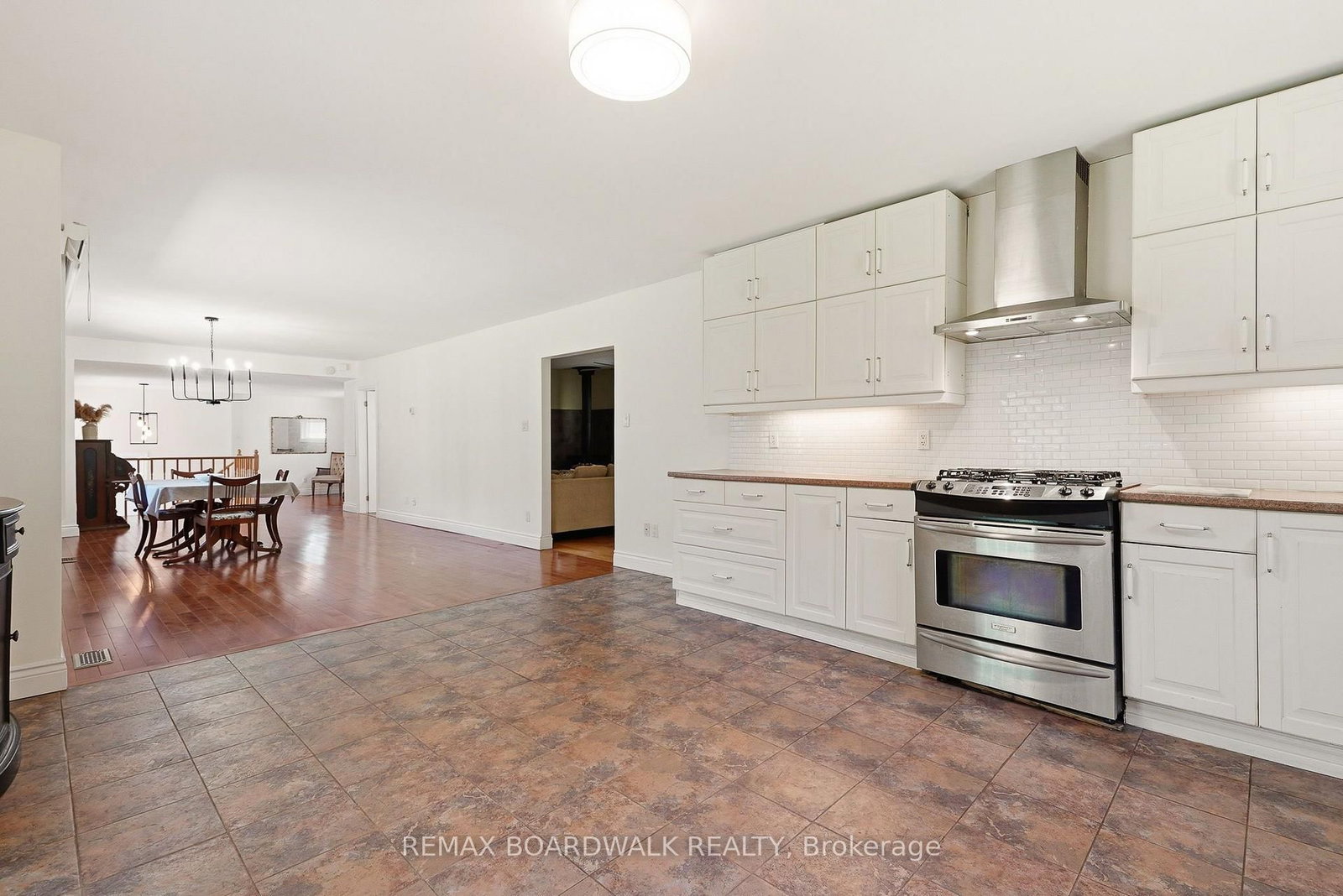 1110 Dunning Road • Orleans, ON photo 11