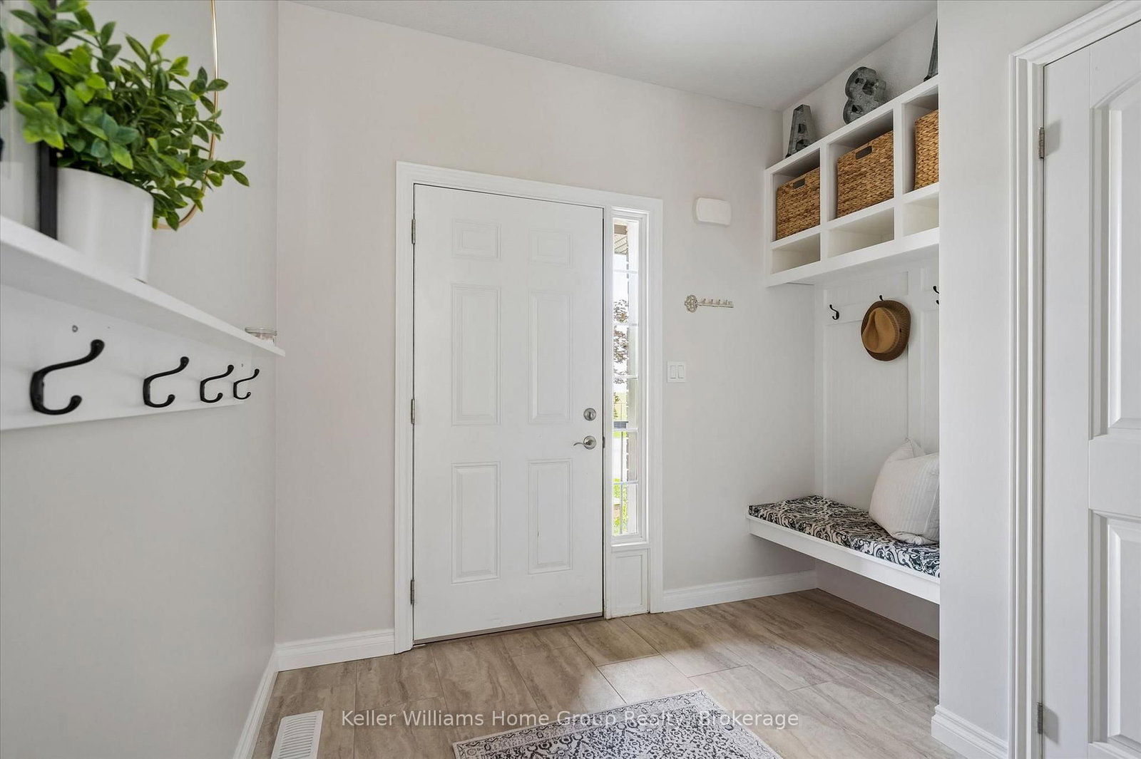 898A Gzowski Street • Centre Wellington, ON photo 4