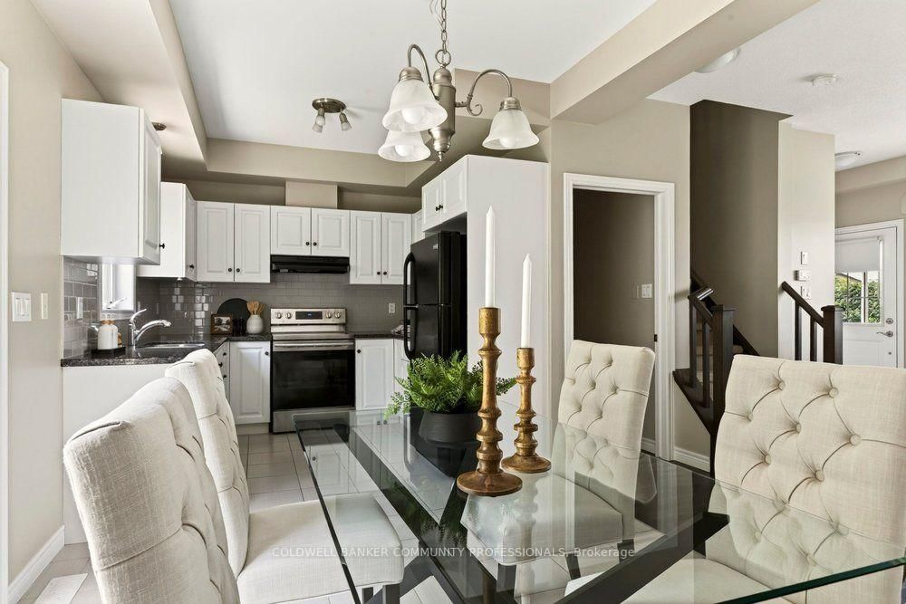 44 Westbank Trail • Hamilton, ON photo 11