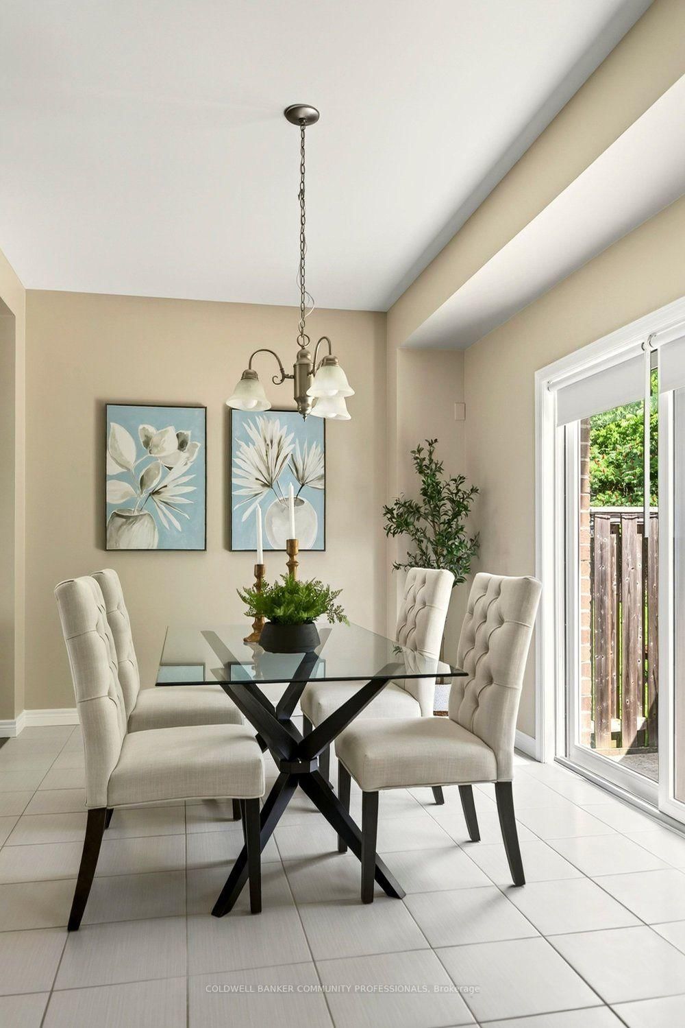 44 Westbank Trail • Hamilton, ON photo 20