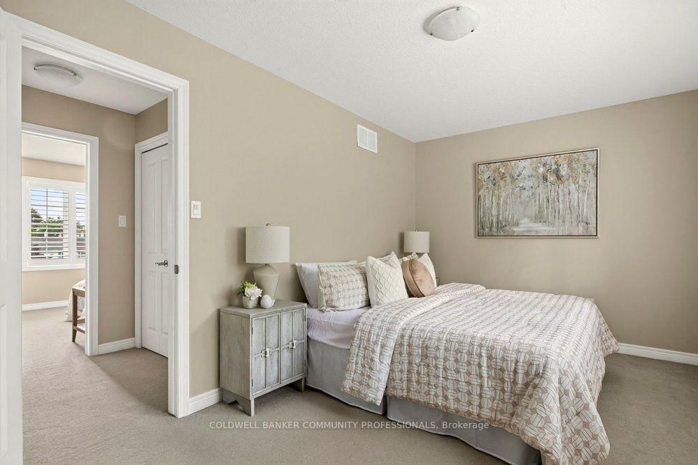 44 Westbank Trail • Hamilton, ON photo 31
