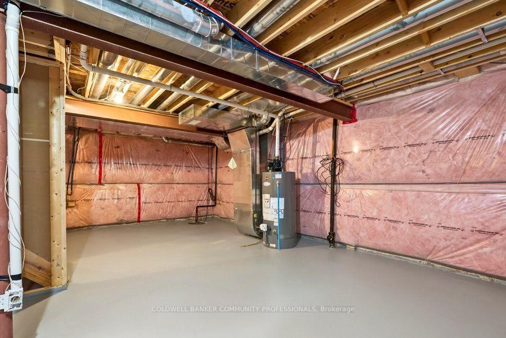 44 Westbank Trail • Hamilton, ON photo 35