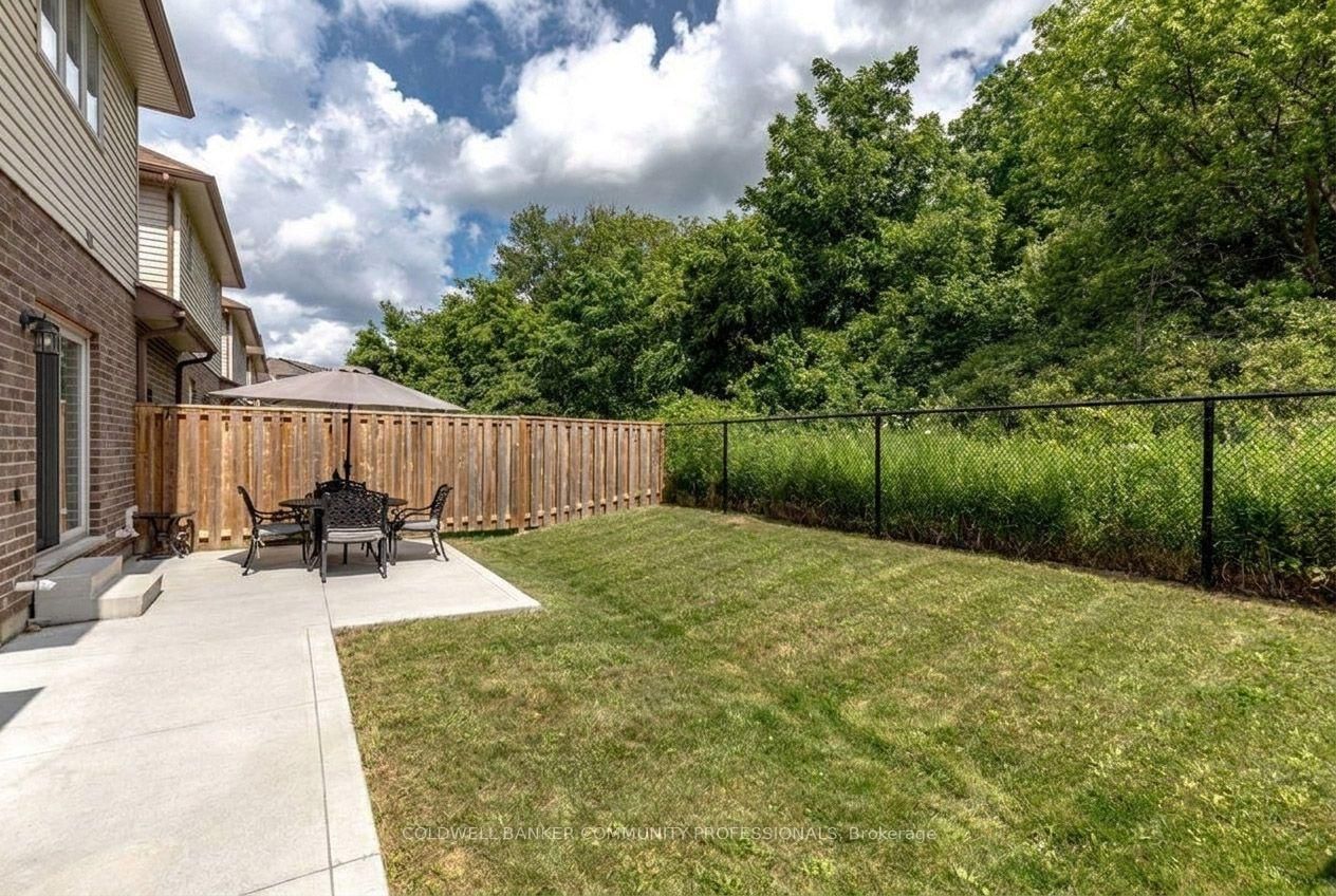 44 Westbank Trail • Hamilton, ON photo 37
