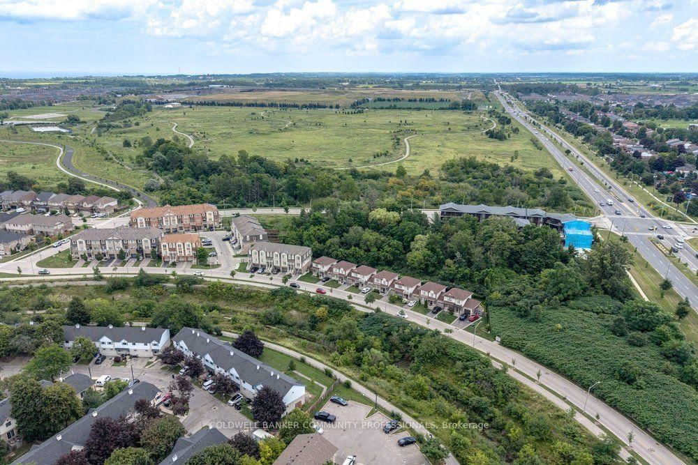 44 Westbank Trail • Hamilton, ON photo 41