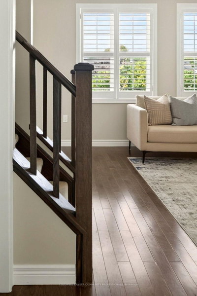 44 Westbank Trail • Hamilton, ON photo 8