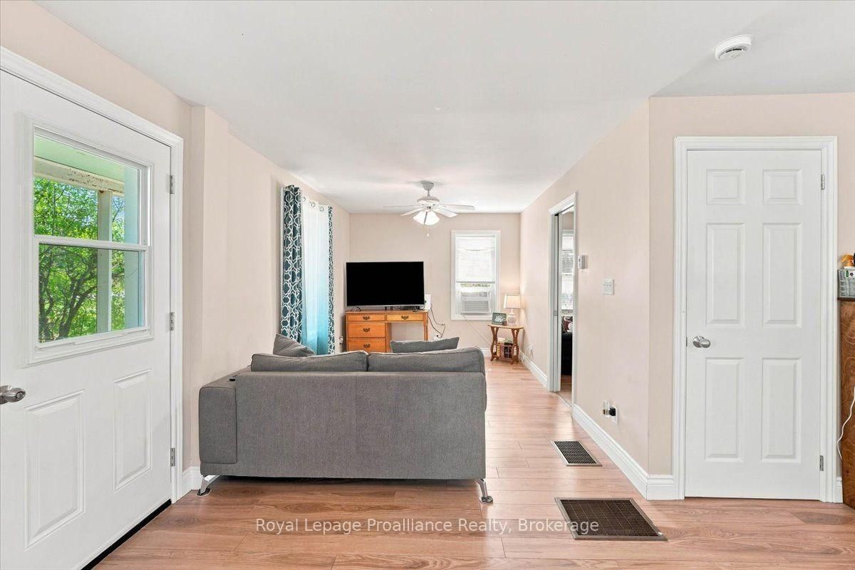 611 County Rd 15 • Prince Edward County, ON photo 14