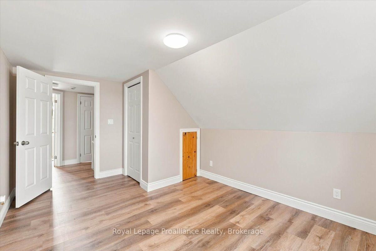 611 County Rd 15 • Prince Edward County, ON photo 20