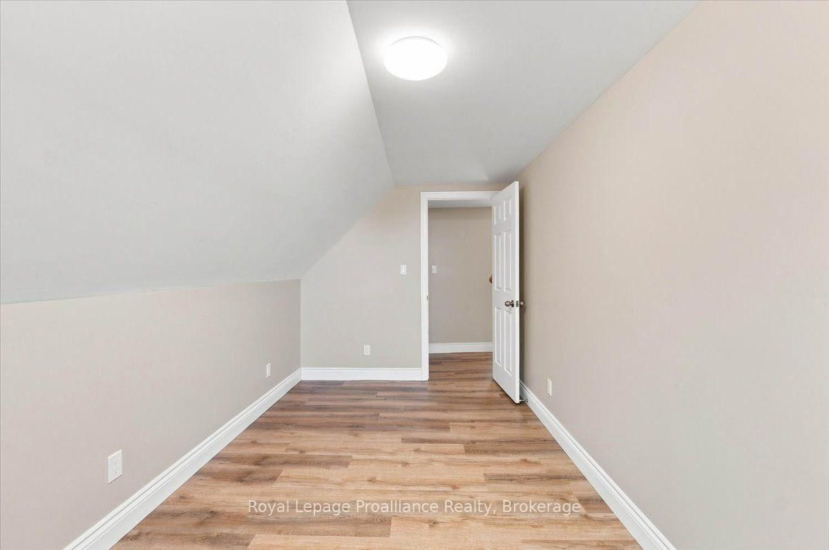 611 County Rd 15 • Prince Edward County, ON photo 22