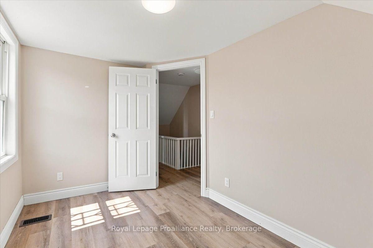 611 County Rd 15 • Prince Edward County, ON photo 24