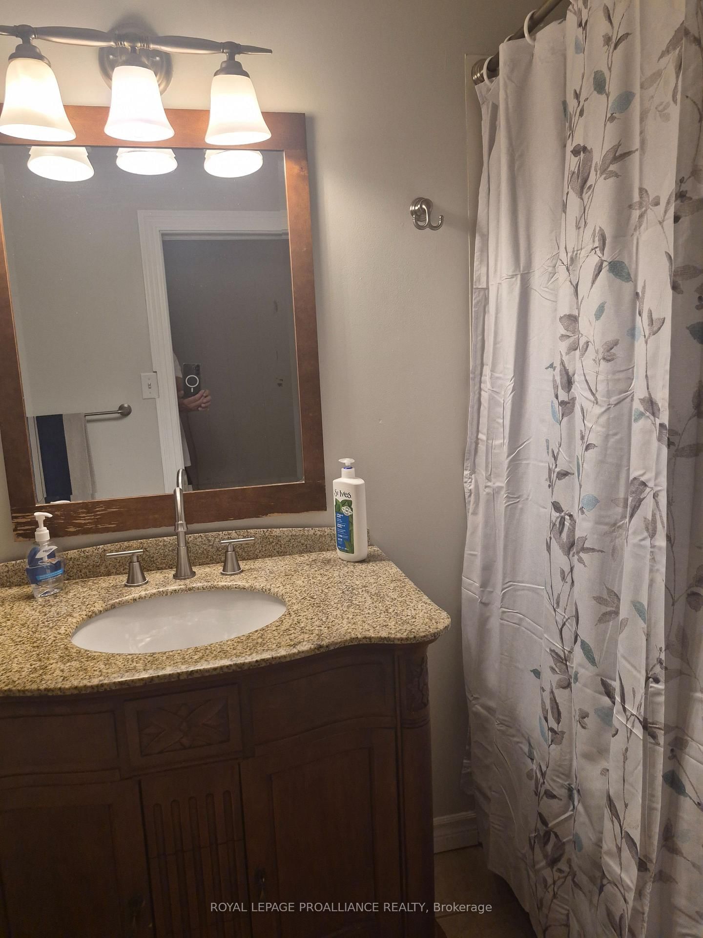 162 First Avenue • Brockville, ON photo 28