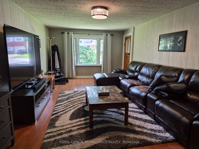 162 First Avenue • Brockville, ON photo 3