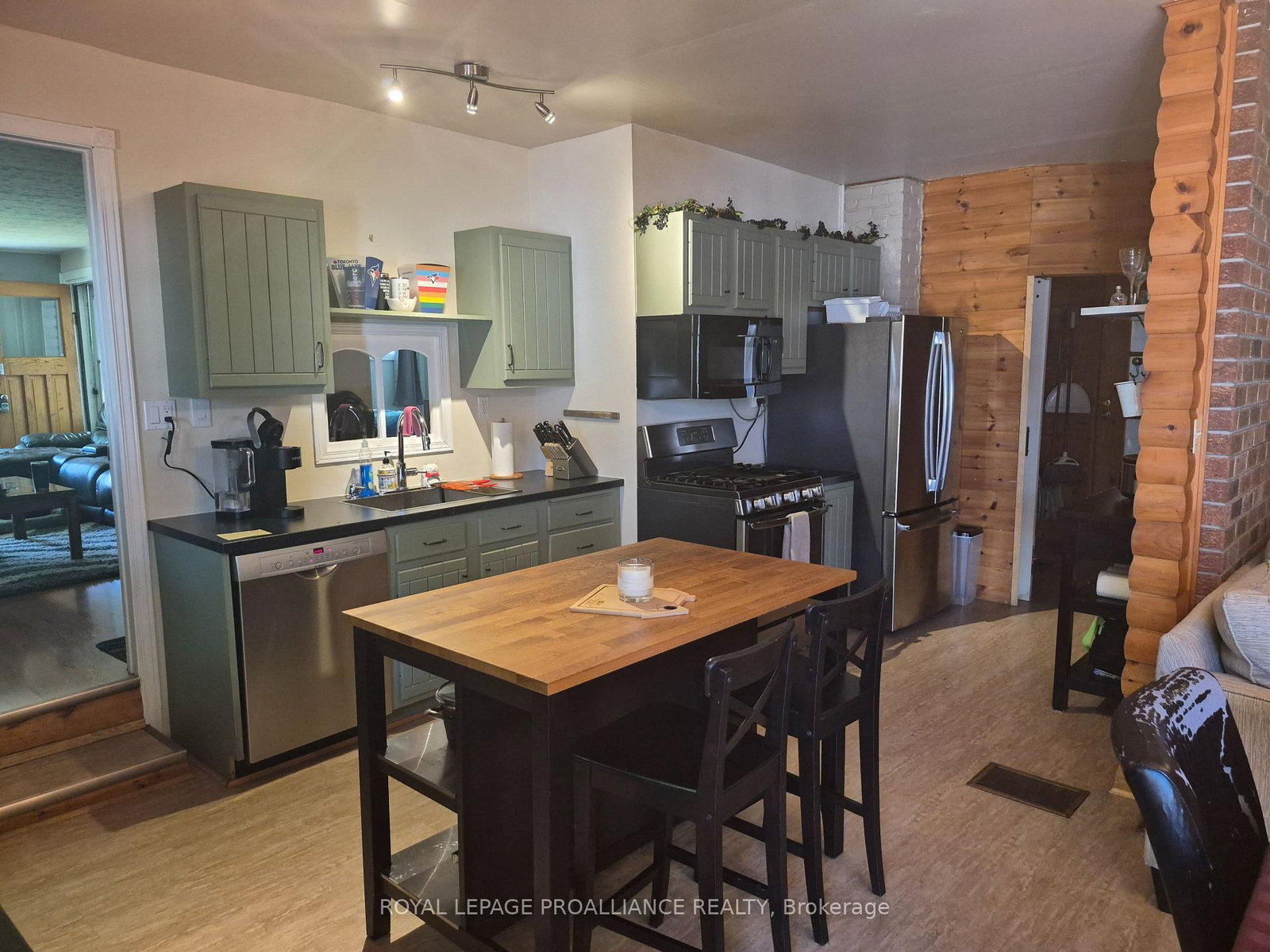 162 First Avenue • Brockville, ON photo 6