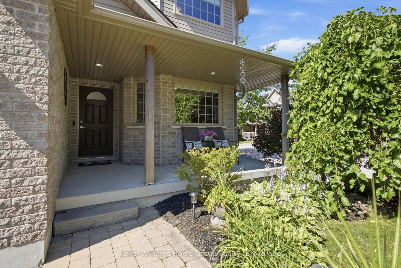 30 Inett Way • Centre Wellington, ON photo 3