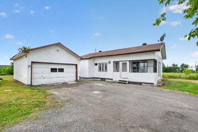 3156 Old Highway 17 Road • Clarence-Rockland, ON photo 4