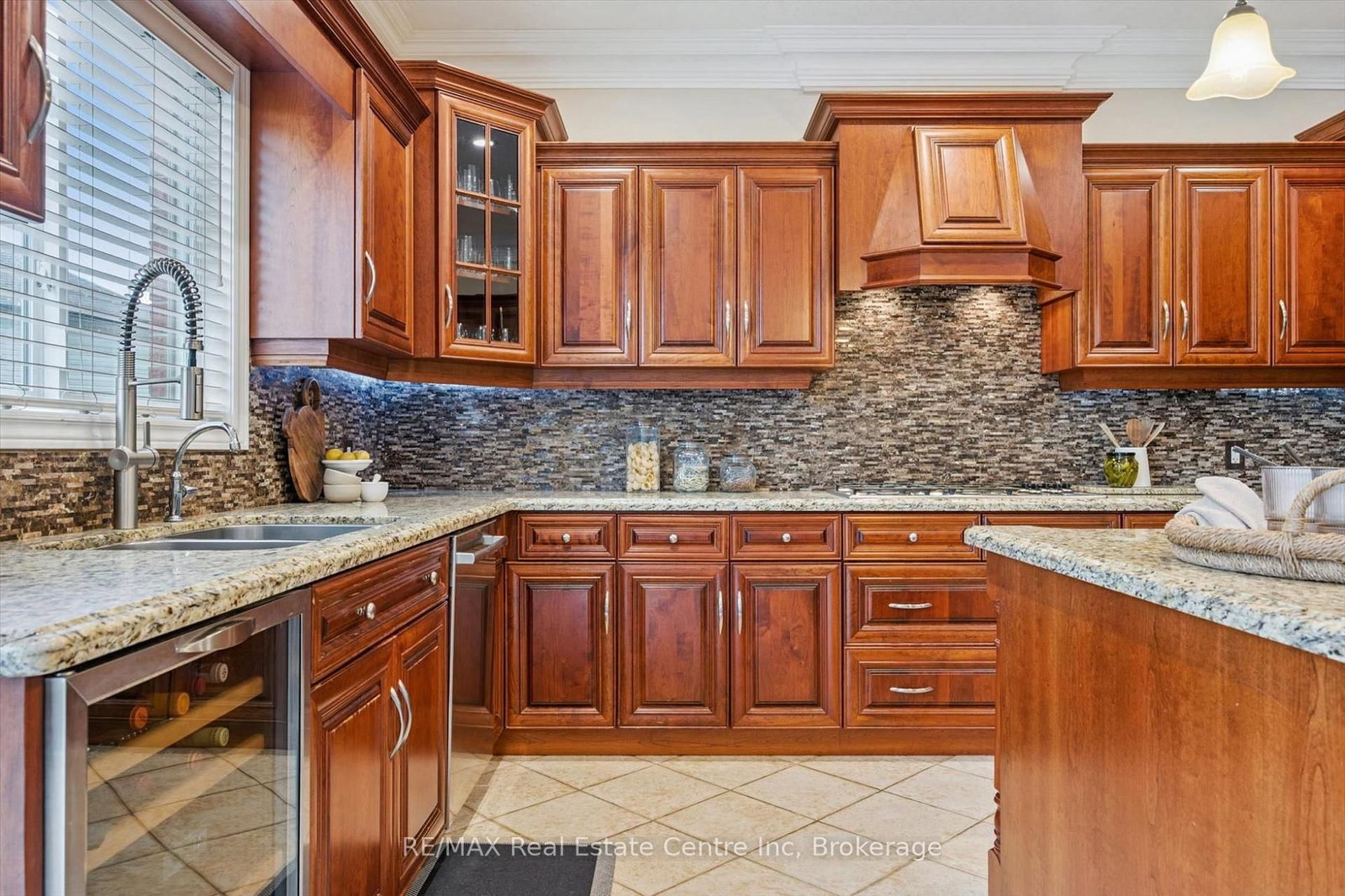 34 Whetstone Crescent • Guelph, ON photo 16