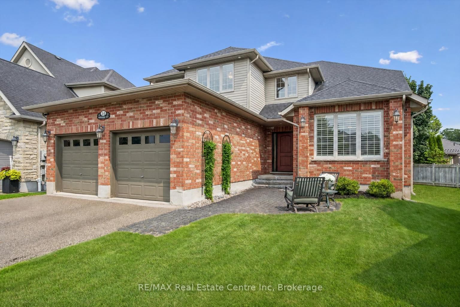 34 Whetstone Crescent • Guelph, ON photo 2