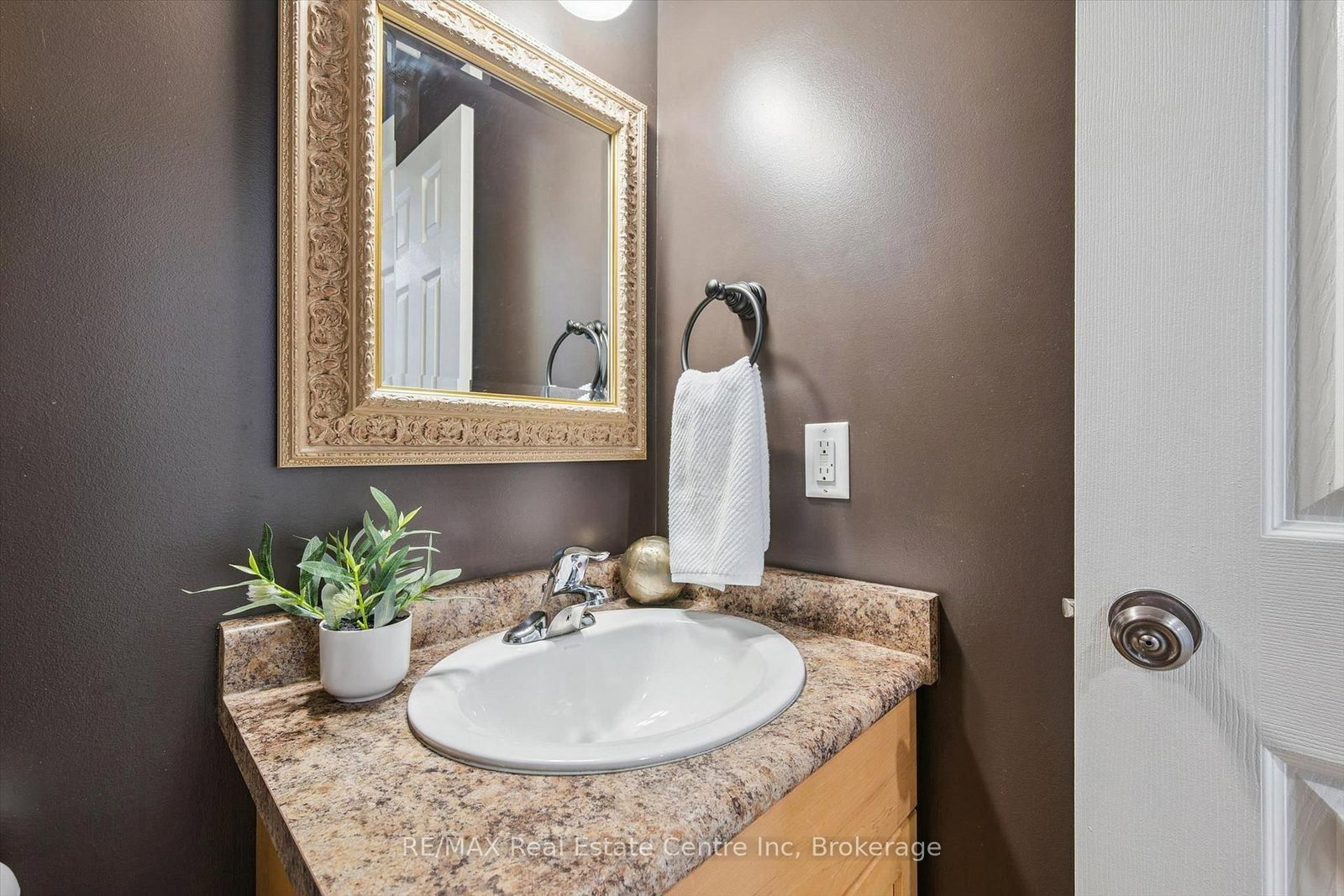 34 Whetstone Crescent • Guelph, ON photo 21
