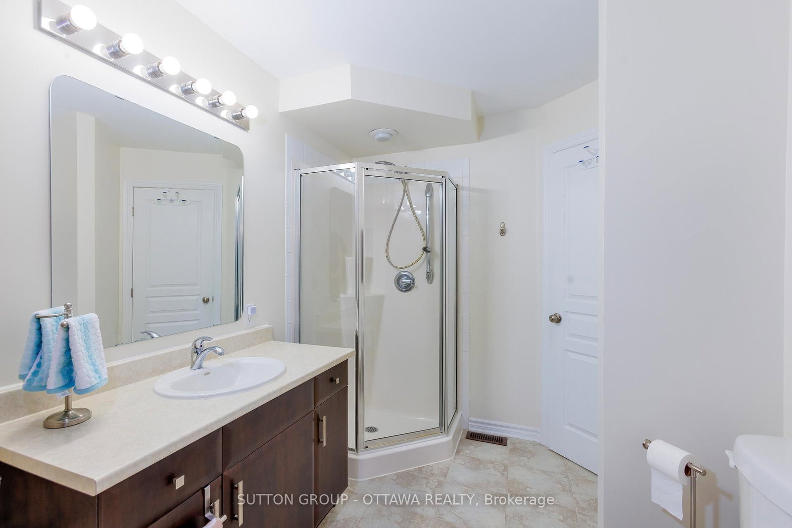 105 Eye Bright Crescent • #25 • Ottawa, ON photo 35