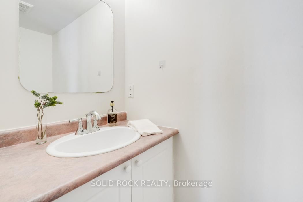 1701 Blohm Drive • #13 • Ottawa, ON photo 19