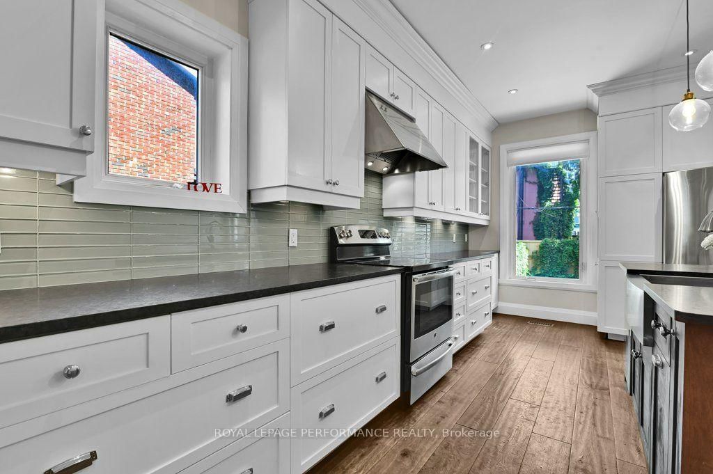 168 Stewart Street • Ottawa, ON photo 10