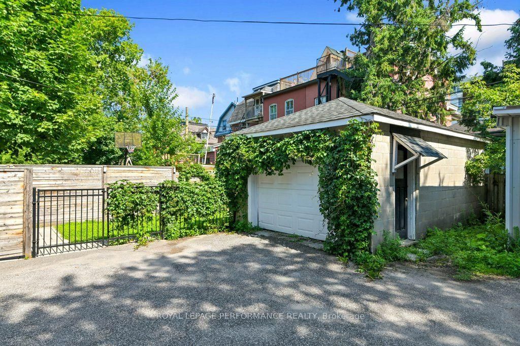 168 Stewart Street • Ottawa, ON photo 36