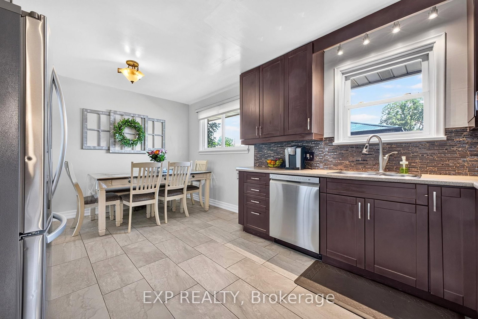 8 Dunraven Avenue • St. Catharines, ON photo 20