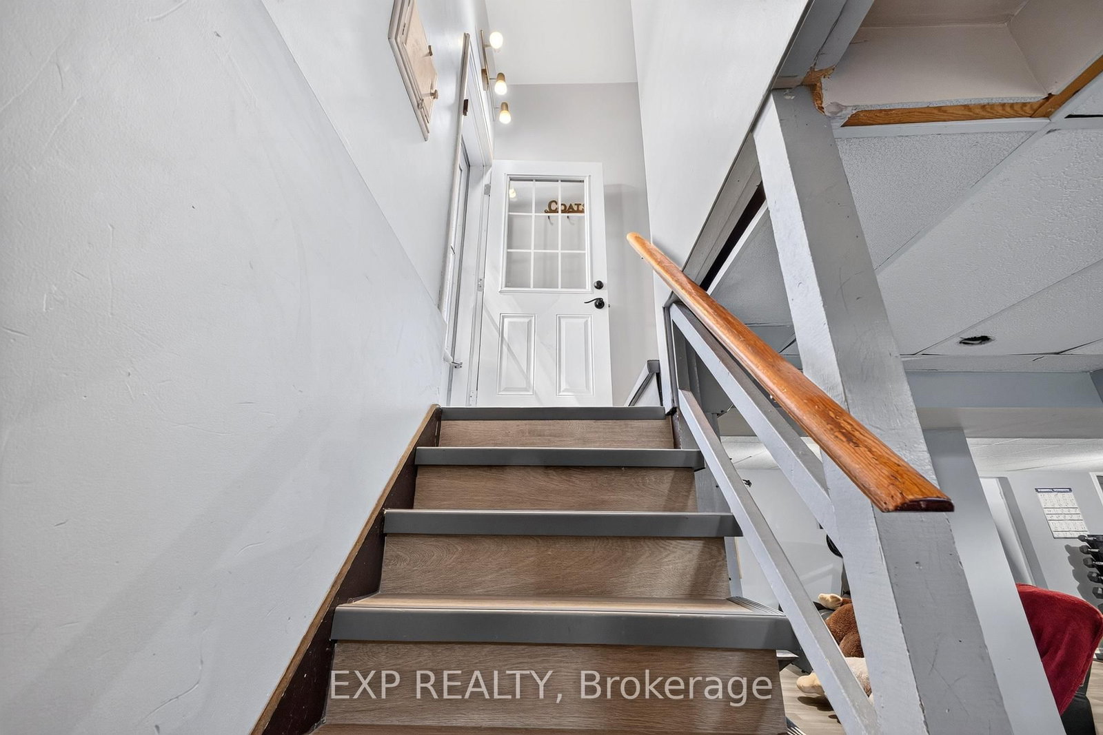 8 Dunraven Avenue • St. Catharines, ON photo 36
