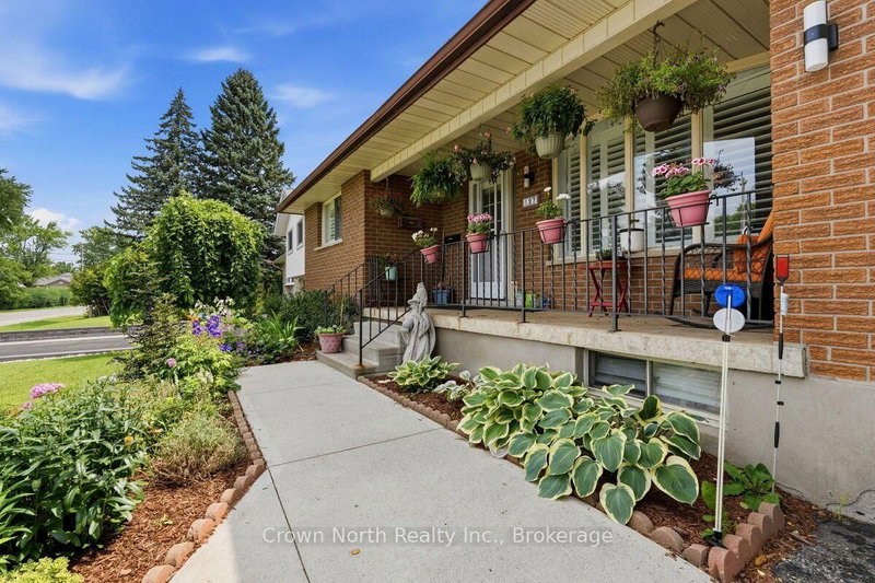 127 Carson Dr photo 4