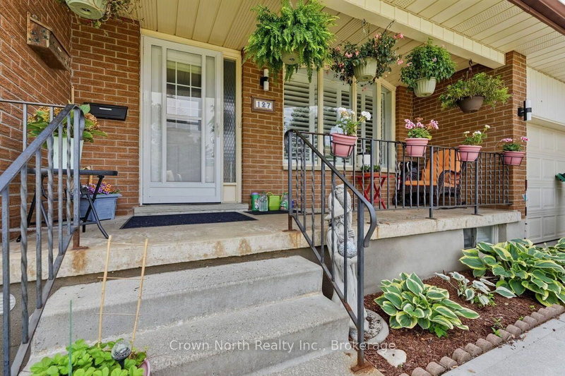 127 Carson Dr photo 5