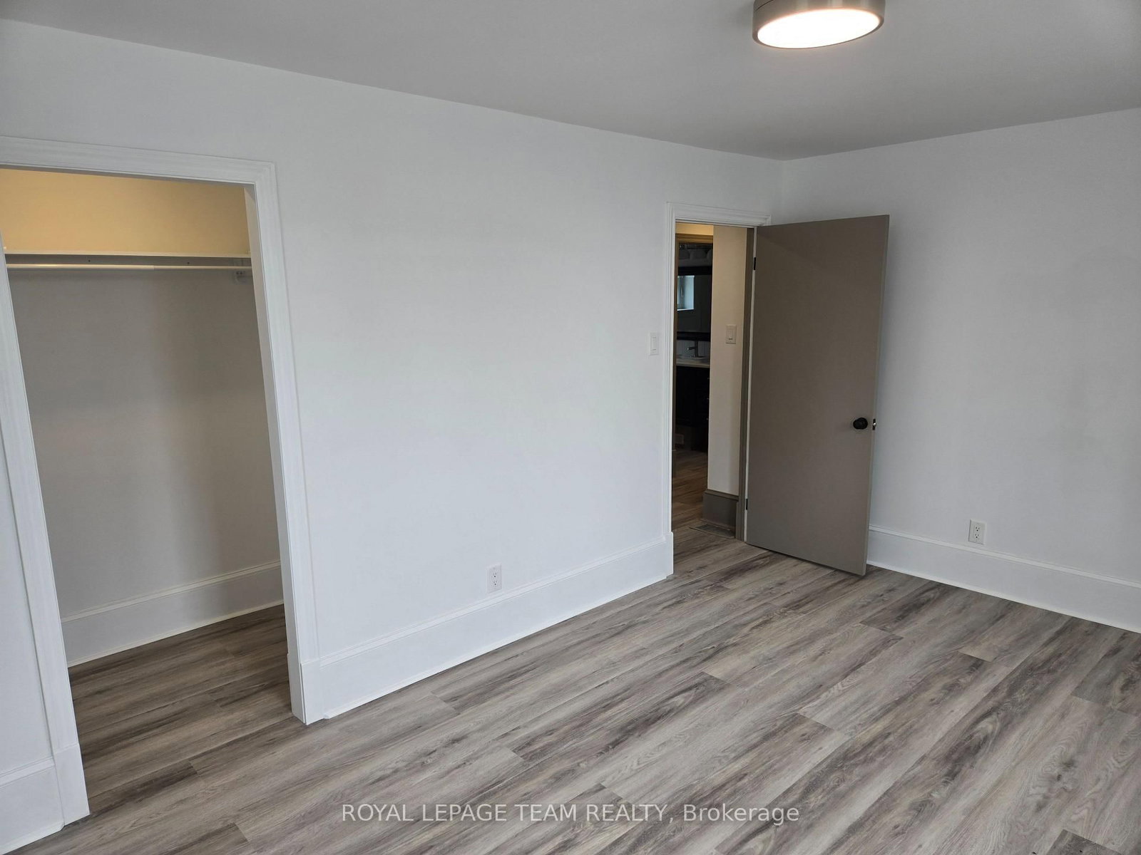 106 Renfrew Street S • Pakenham, ON photo 17