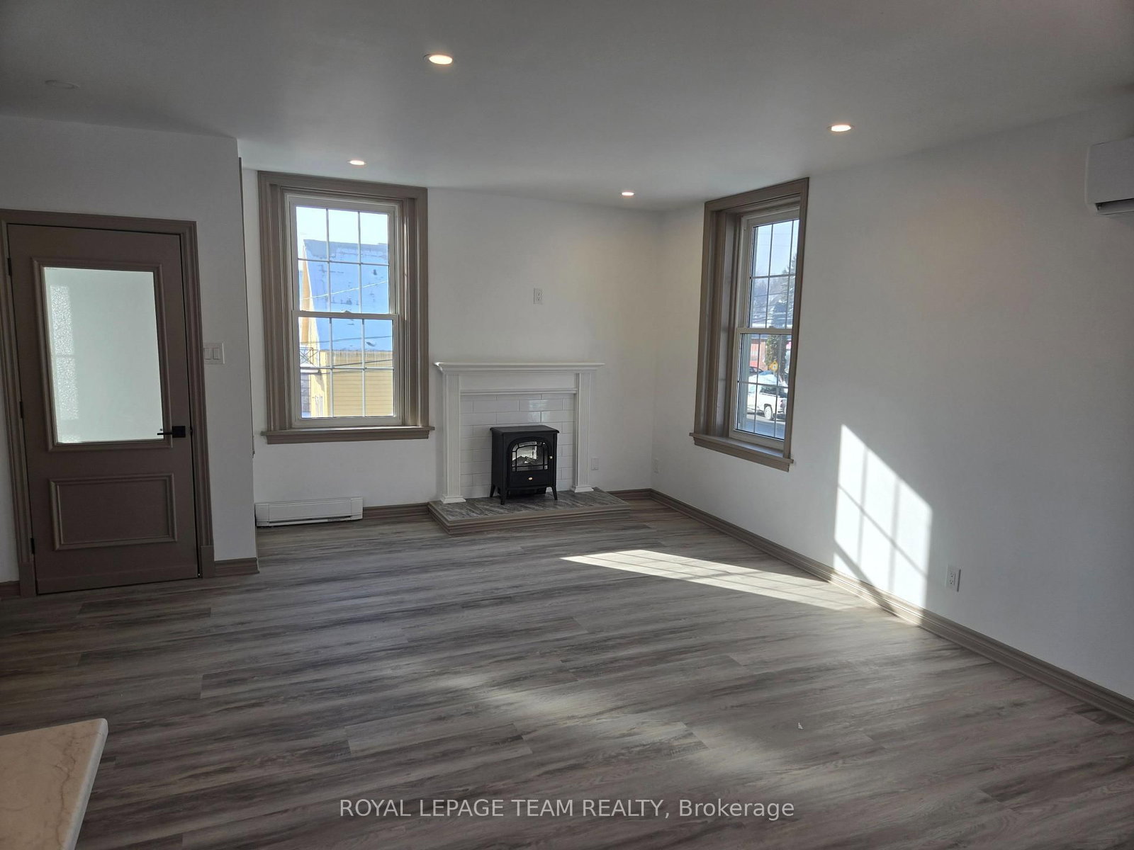 106 Renfrew Street S • Pakenham, ON photo 21