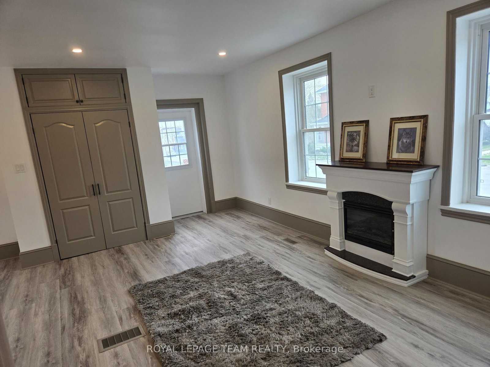 106 Renfrew Street S • Pakenham, ON photo 6