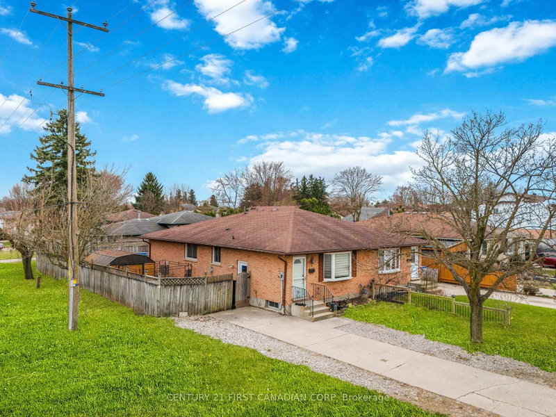 54 Brennan Drive N